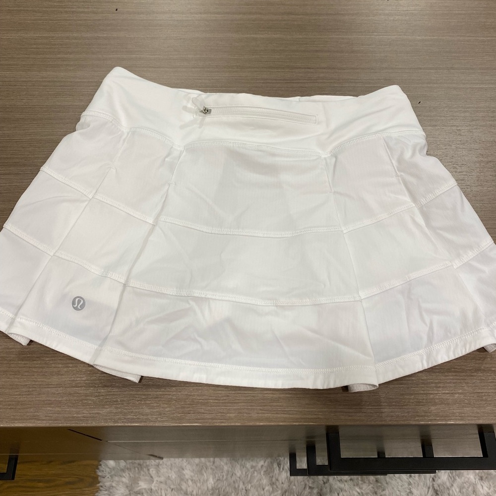 Lululemon Pace Rival Skirt • size: 4 • worn + washed once